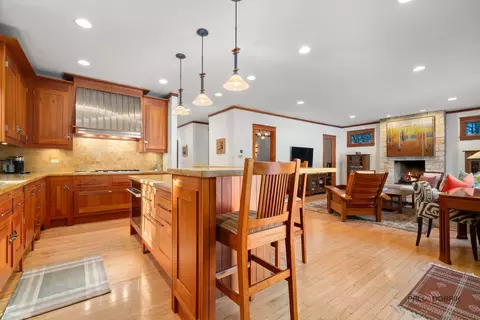 Kitchen - 751 Moffett Rd, Lake Bluff, IL 60044 photo 5 of 5