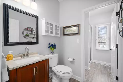 Bath - 1911 Wicklow Rd, Naperville, IL 60564 photo 1 of 8