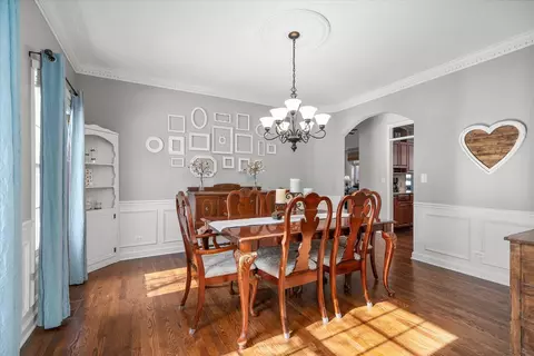 Dining - 1911 Wicklow Rd, Naperville, IL 60564 photo 2 of 2