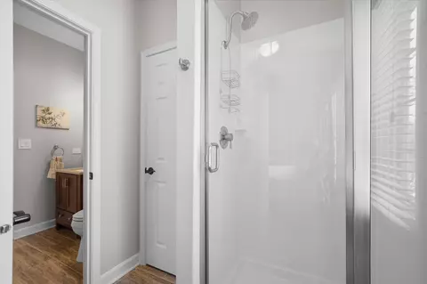 Bath - 1911 Wicklow Rd, Naperville, IL 60564 photo 2 of 8