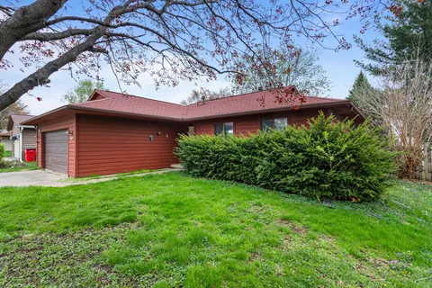 614 Compton Ave, Champaign, IL 61822 photo 2