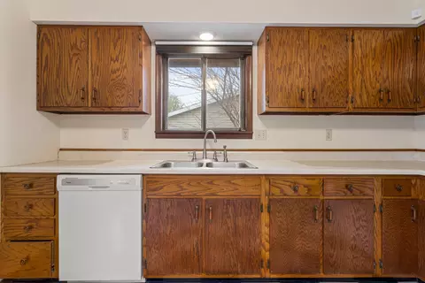 614 Compton Ave, Champaign, IL 61822 photo 13