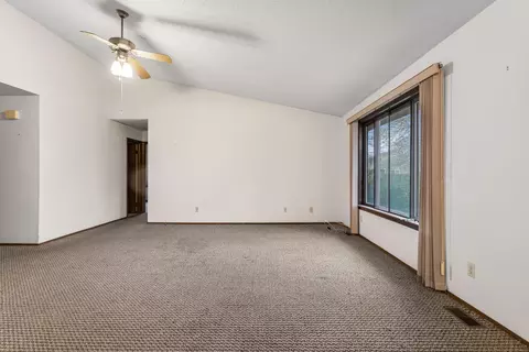 614 Compton Ave, Champaign, IL 61822 photo 7