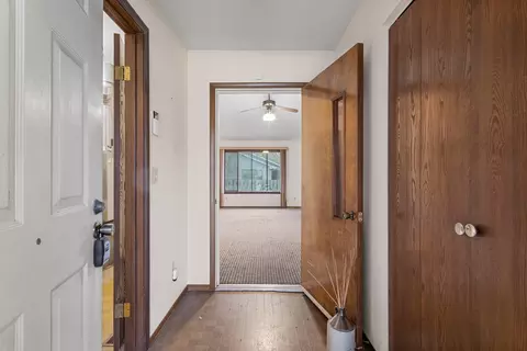 614 Compton Ave, Champaign, IL 61822 photo 4