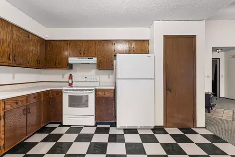 614 Compton Ave, Champaign, IL 61822 photo 11