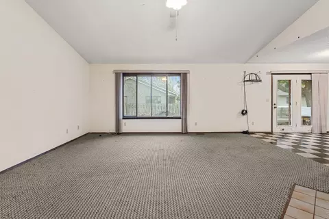 614 Compton Ave, Champaign, IL 61822 photo 5