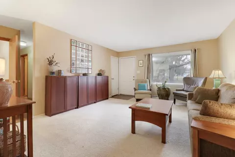 Living - 1003 Dillon Dr, Normal, IL 61761 photo 2 of 4