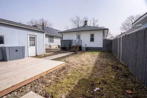 431 Bangs St, Aurora, IL 60505 photo 26