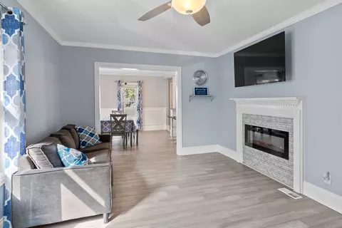 431 Bangs St, Aurora, IL 60505 photo 7