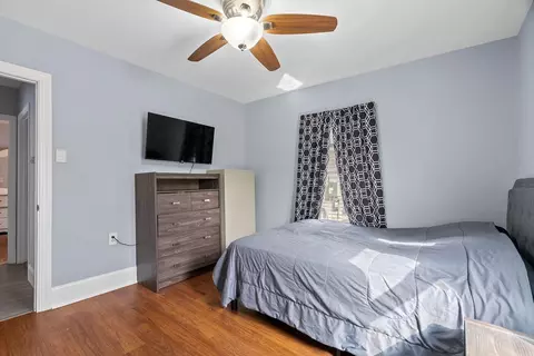 431 Bangs St, Aurora, IL 60505 photo 15