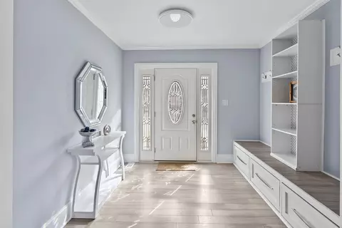 431 Bangs St, Aurora, IL 60505 photo 5