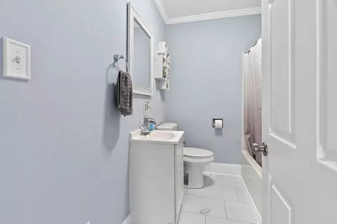 431 Bangs St, Aurora, IL 60505 photo 16