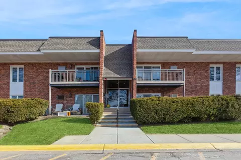 4039 Saratoga Ave #C221, Downers Grove, IL 60515
