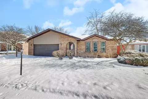 14815 Forest Edge Ln, Oak Forest, IL 60452