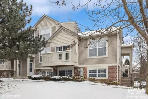 28800 W Pondview Dr, Lakemoor, IL 60051