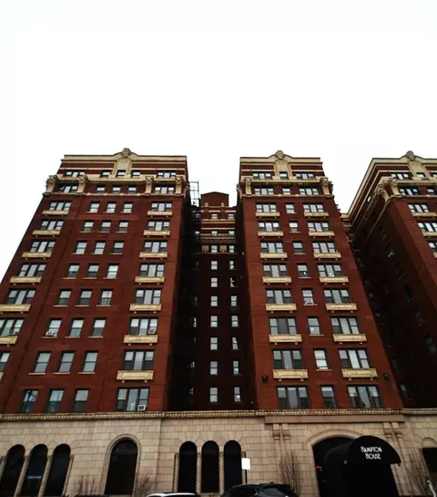 5300 S Shore Dr #65, Chicago, IL 60615