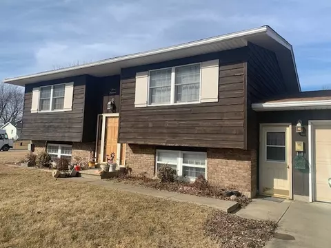 300 11th St, Marseilles, IL 61341