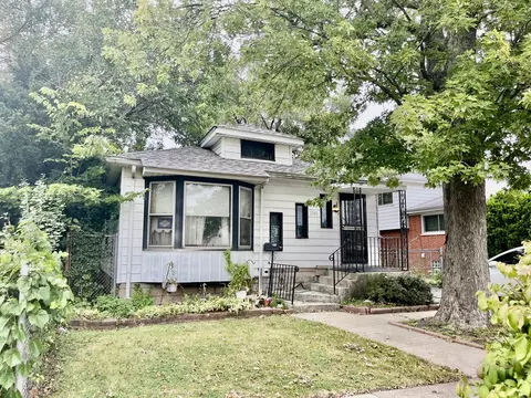 2106 120th St, Blue Island, IL 60406