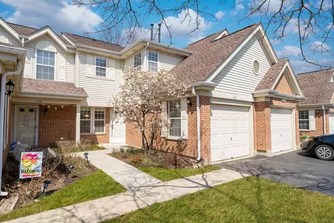 1232 Clearview Ct, Buffalo Grove, IL 60089