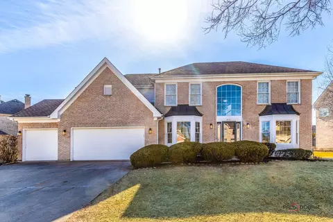 817 Seers Dr, Schaumburg, IL 60173