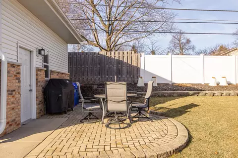 1221 E Illinois St, Wheaton, IL 60187 photo 24