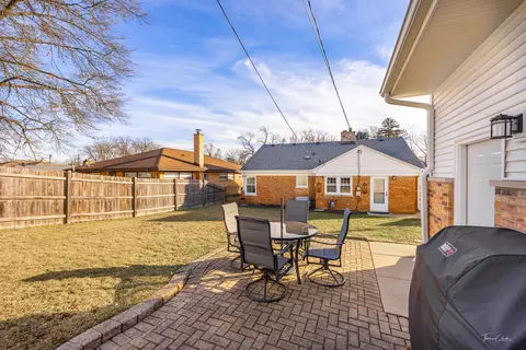 1221 E Illinois St, Wheaton, IL 60187 photo 21