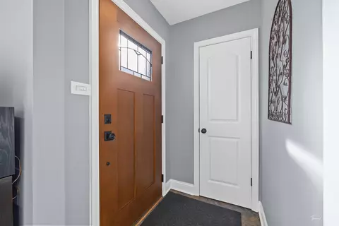 1221 E Illinois St, Wheaton, IL 60187 photo 3