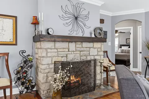 1221 E Illinois St, Wheaton, IL 60187 photo 7