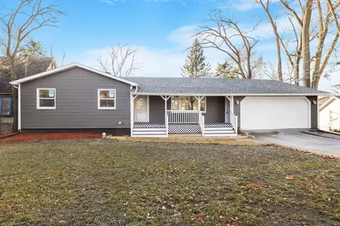 155 Juliet Ct, Clarendon Hills, IL 60514
