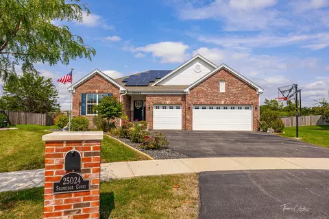 25024 W Selfridge Ct, Plainfield, IL 60586