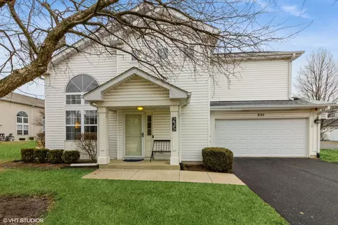 235 Abington Ln, North Aurora, IL 60542