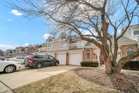 1141 Courtland Dr, Buffalo Grove, IL 60089