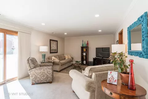 345 Mayfair Dr, Aurora, IL 60504 photo 15