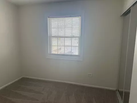 Bedroom - 547 Vail Ct, Wheeling, IL 60090 photo 2 of 4