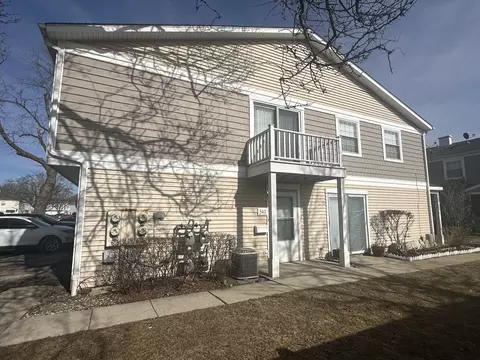 547 Vail Ct, Wheeling, IL 60090