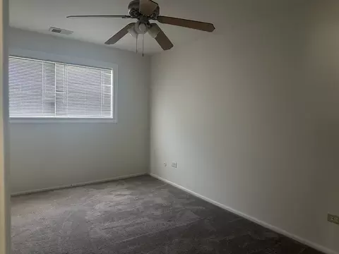 Bedroom - 547 Vail Ct, Wheeling, IL 60090 photo 4 of 4