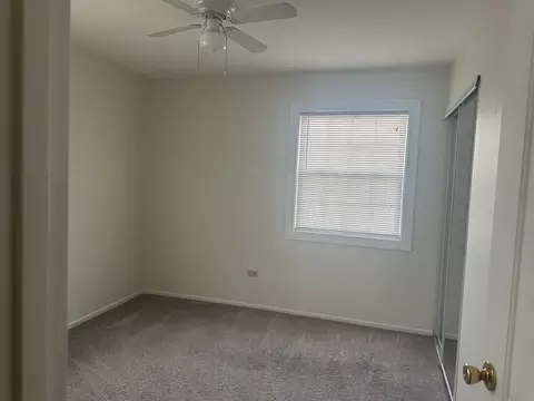 Bedroom - 547 Vail Ct, Wheeling, IL 60090 photo 3 of 4