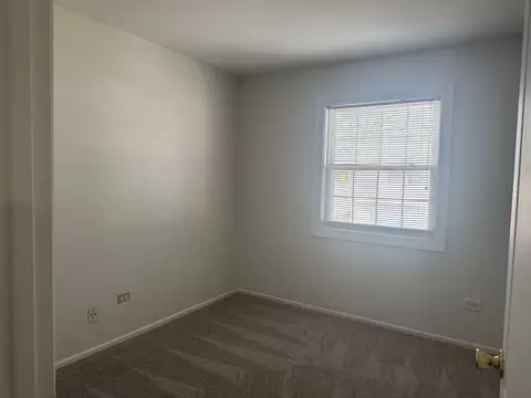 Bedroom - 547 Vail Ct, Wheeling, IL 60090 photo 1 of 4