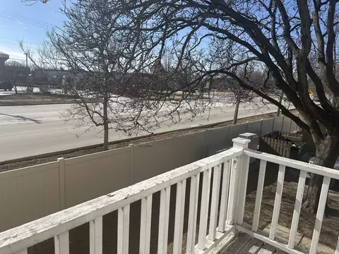 Exterior - 547 Vail Ct, Wheeling, IL 60090 photo 3 of 3