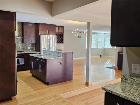 Kitchen - 906 S Main St, Wheaton, IL 60189 photo 3 of 4