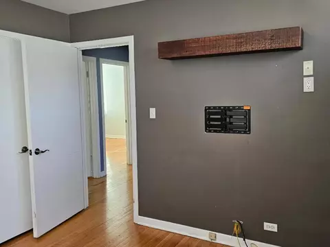 Bedroom - 906 S Main St, Wheaton, IL 60189 photo 1 of 1