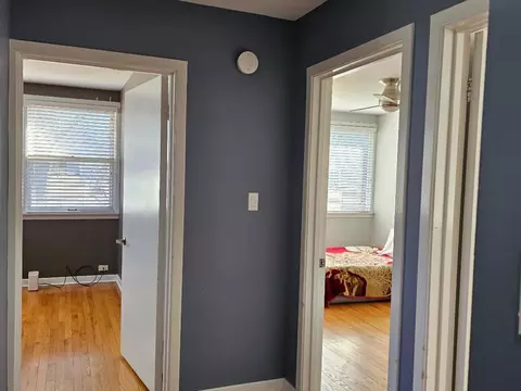 Entry Way - 906 S Main St, Wheaton, IL 60189 photo 3 of 3