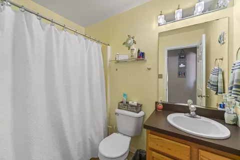 Bath - 7619 Briarcliff Dr, Plainfield, IL 60586 photo 3 of 3