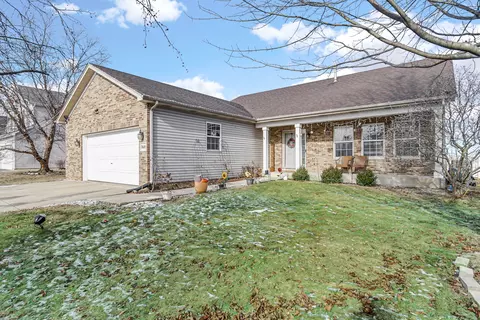 Exterior - 7619 Briarcliff Dr, Plainfield, IL 60586 photo 2 of 5