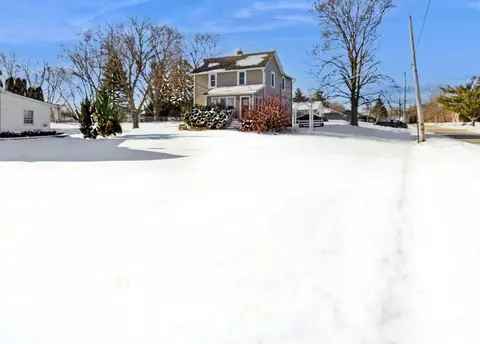 675 Oak St, Woodstock, IL 60098
