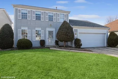 242 Stafford Dr, Mundelein, IL 60060