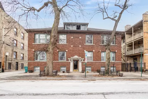 739 Van Buren St #2W, Oak Park, IL 60304