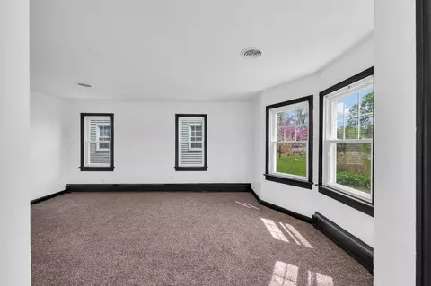 Living - 401 E Wabash Ave, Rantoul, IL 61866 photo 1 of 4
