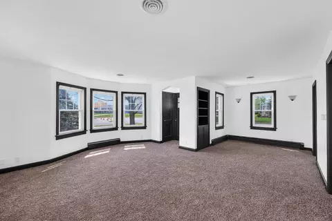 Living - 401 E Wabash Ave, Rantoul, IL 61866 photo 3 of 4