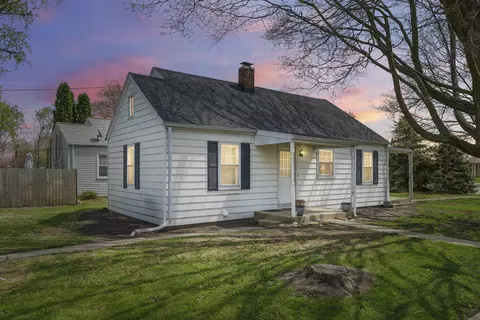 Exterior - 401 E Wabash Ave, Rantoul, IL 61866 photo 3 of 8